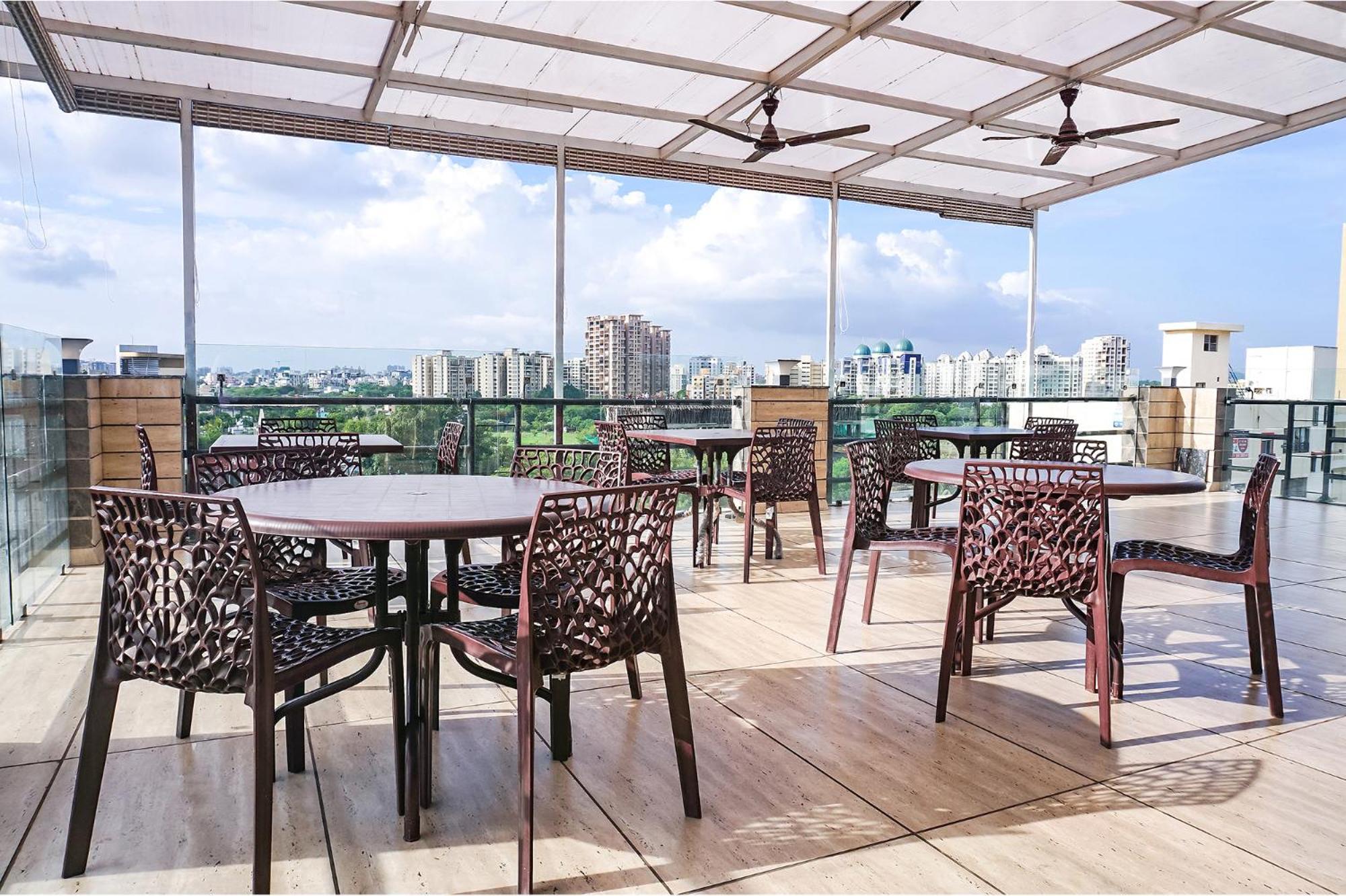 Fabhotel Atithi Regency Pune Bagian luar foto
